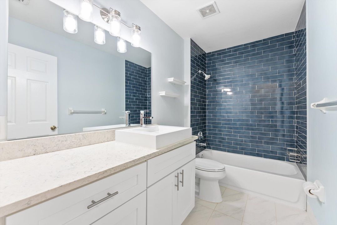 For Sale: $495,000 (3 beds, 2 baths, 1251 Square Feet)