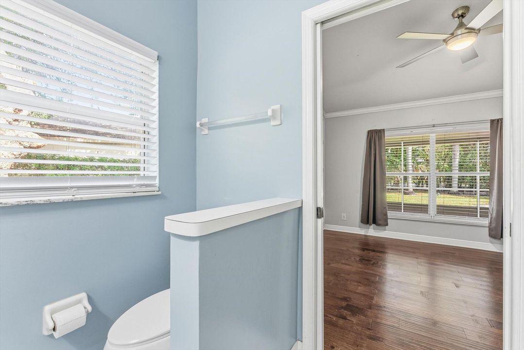 For Sale: $495,000 (3 beds, 2 baths, 1251 Square Feet)