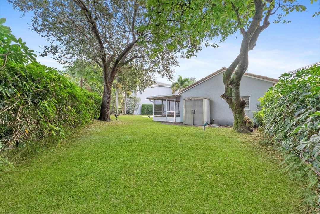 For Sale: $495,000 (3 beds, 2 baths, 1251 Square Feet)