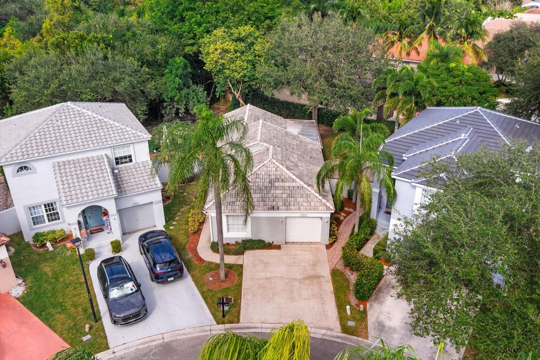 For Sale: $495,000 (3 beds, 2 baths, 1251 Square Feet)