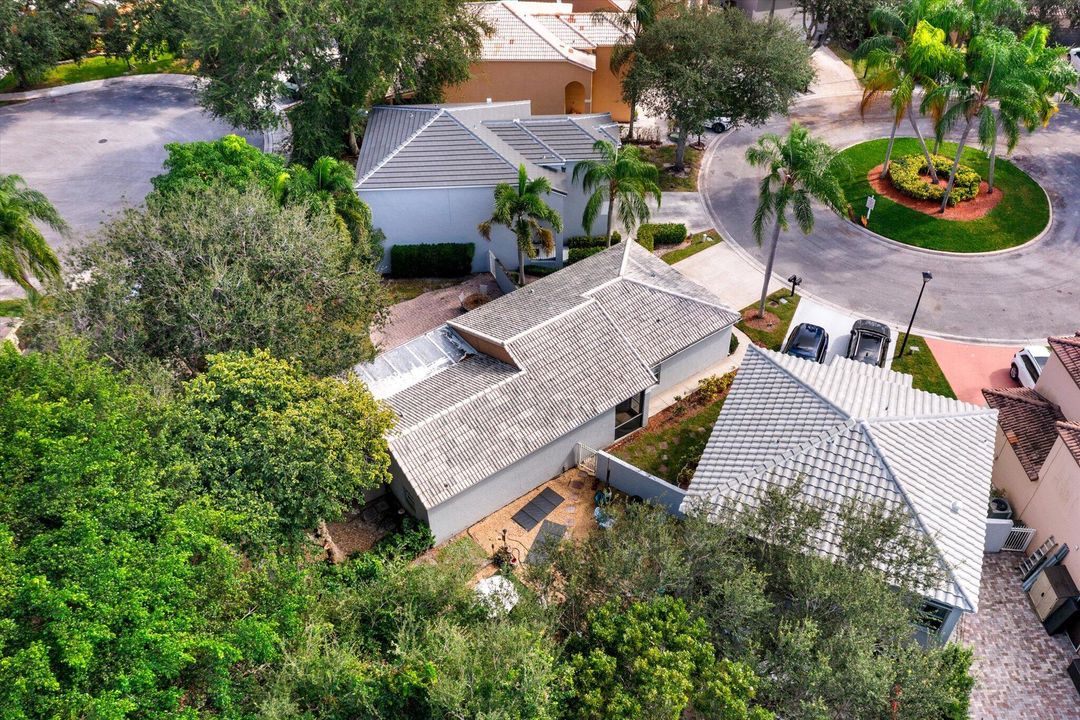 For Sale: $495,000 (3 beds, 2 baths, 1251 Square Feet)