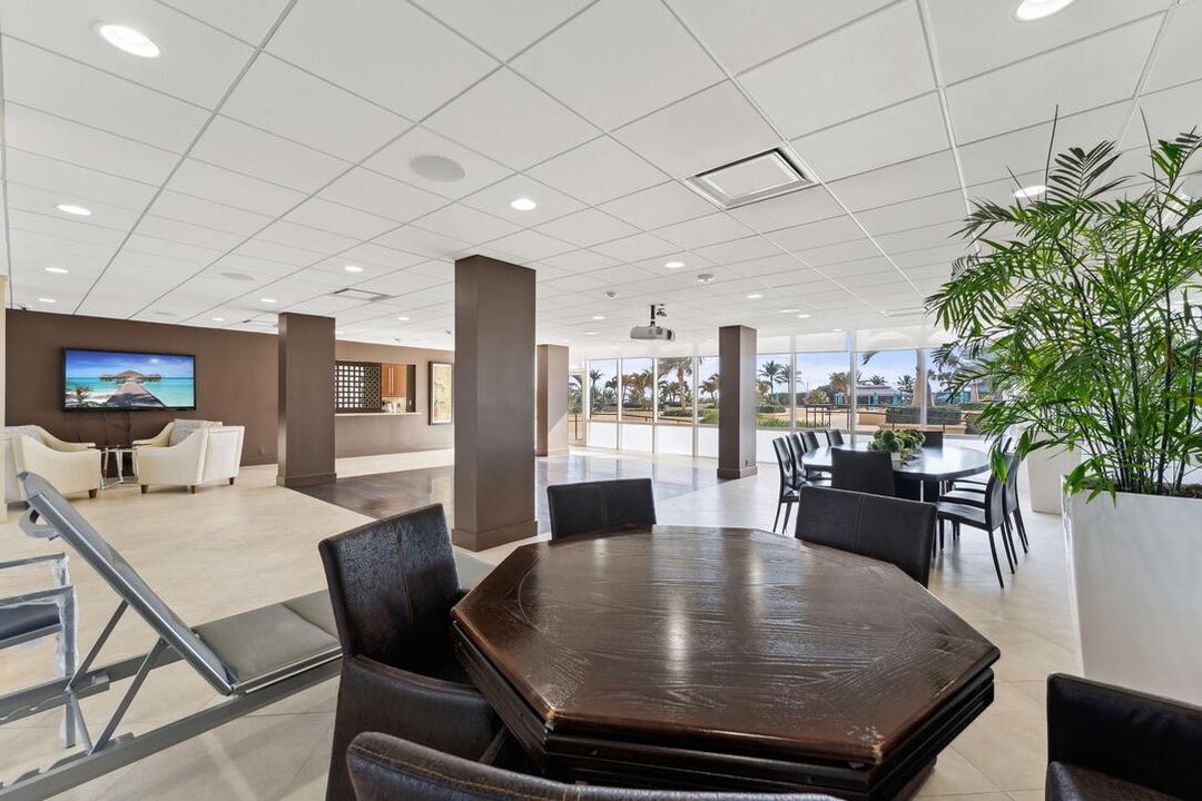 待售: $1,750,000 (3 贝兹, 2 浴室, 1800 平方英尺)