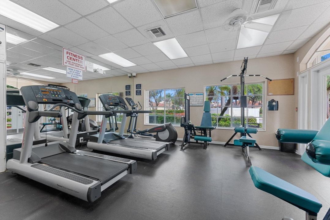 For Sale: $495,000 (3 beds, 2 baths, 1251 Square Feet)