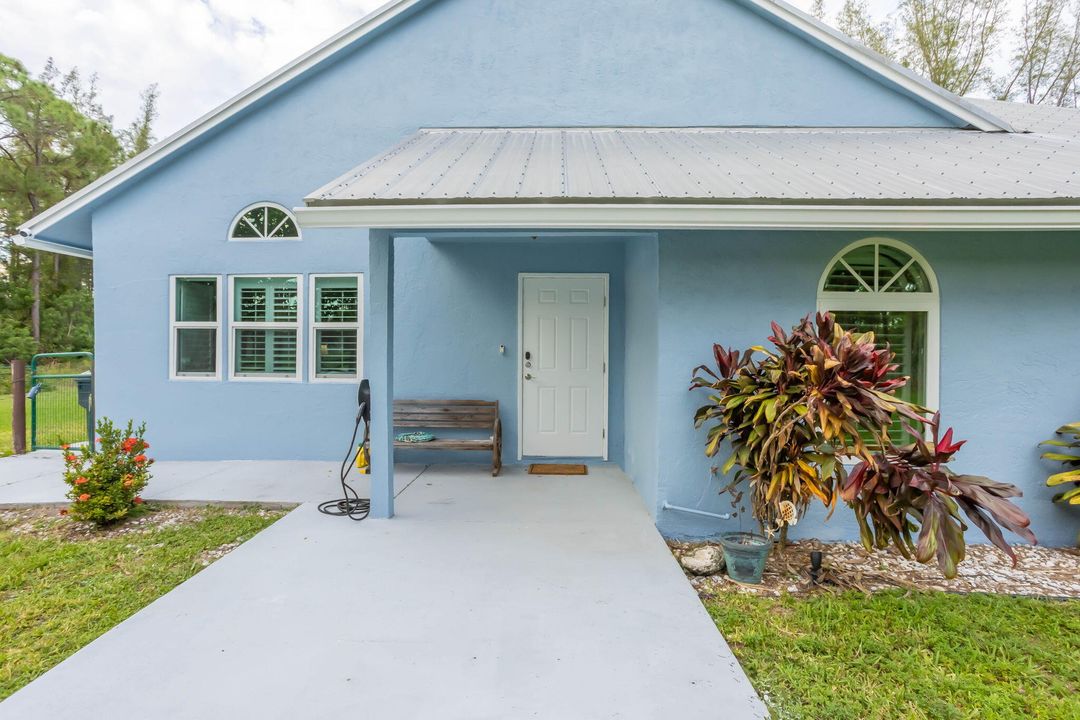 For Sale: $675,000 (3 beds, 2 baths, 2002 Square Feet)