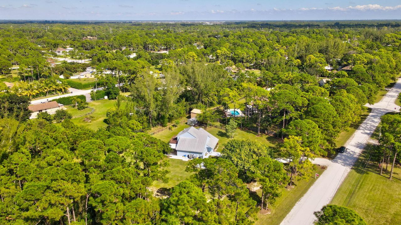 For Sale: $675,000 (3 beds, 2 baths, 2002 Square Feet)