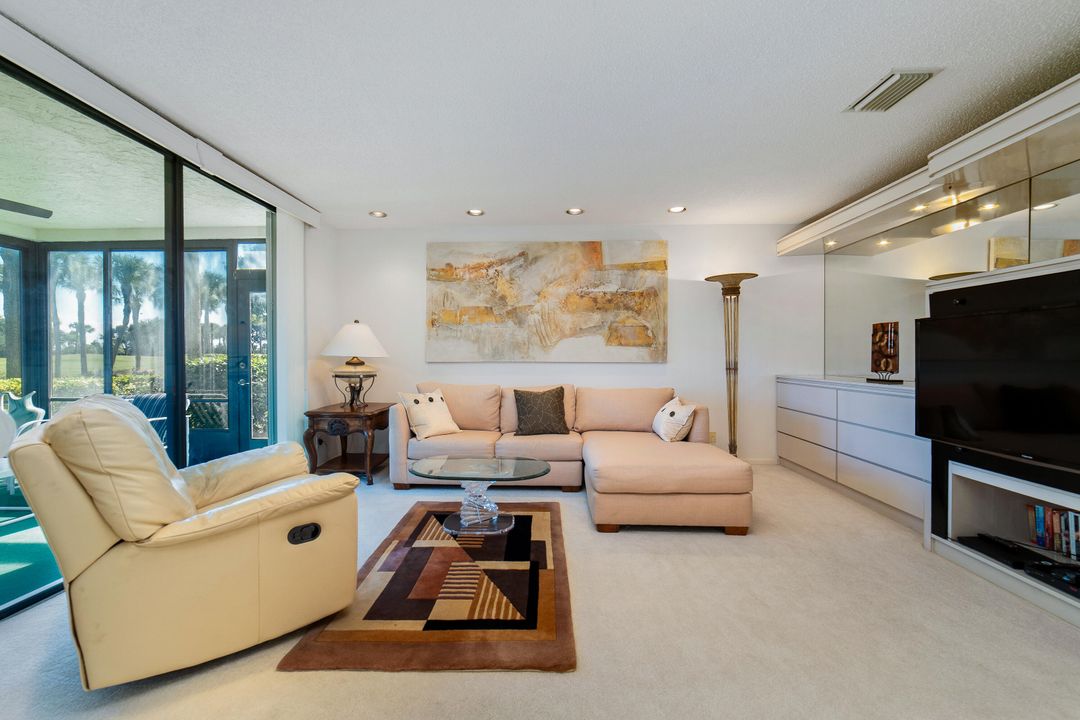 For Sale: $325,000 (3 beds, 2 baths, 1809 Square Feet)