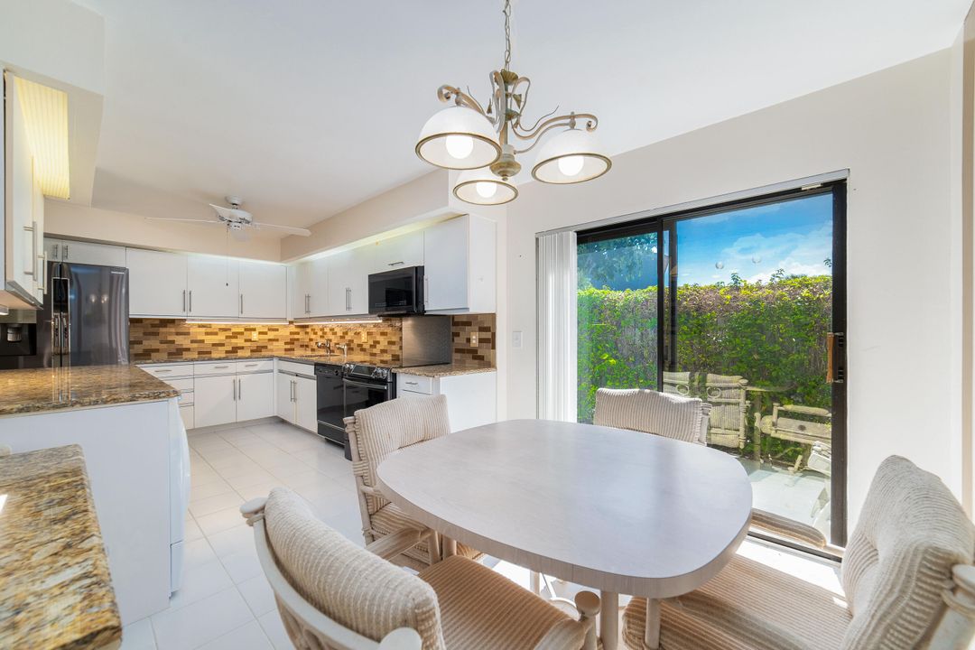 For Sale: $325,000 (3 beds, 2 baths, 1809 Square Feet)