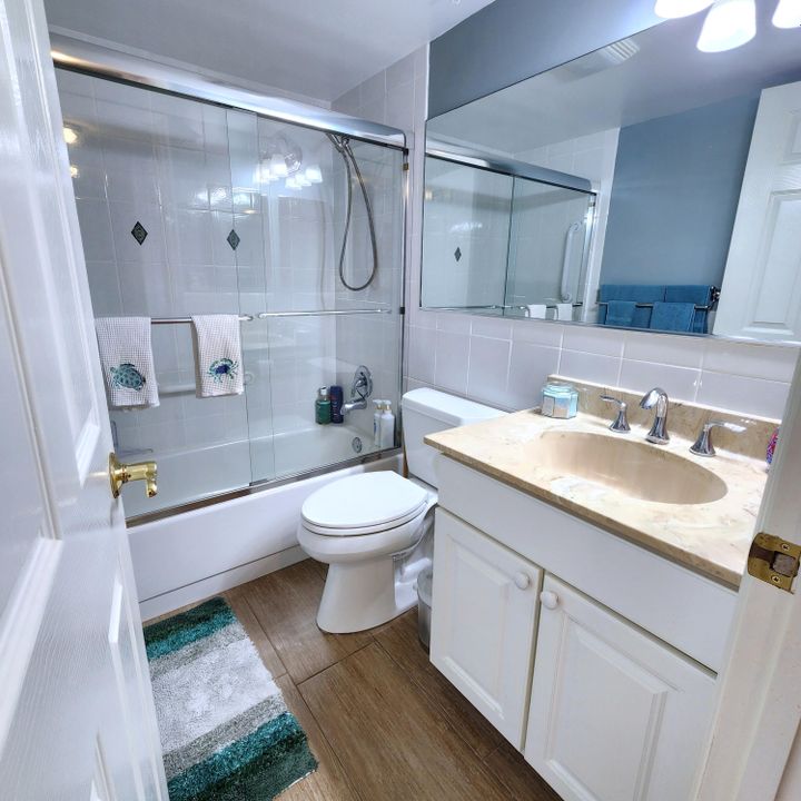 待售: $425,000 (2 贝兹, 2 浴室, 1126 平方英尺)