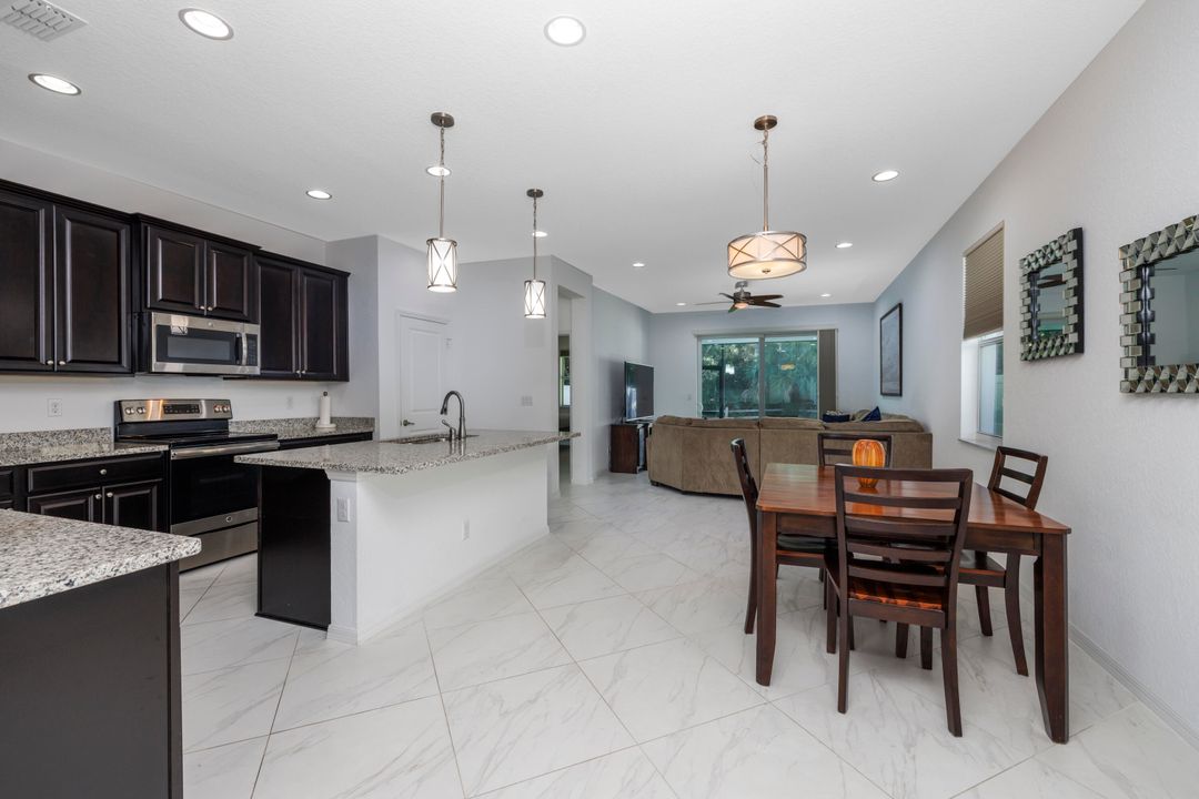 En Venta: $385,000 (2 camas, 2 baños, 1654 Pies cuadrados)