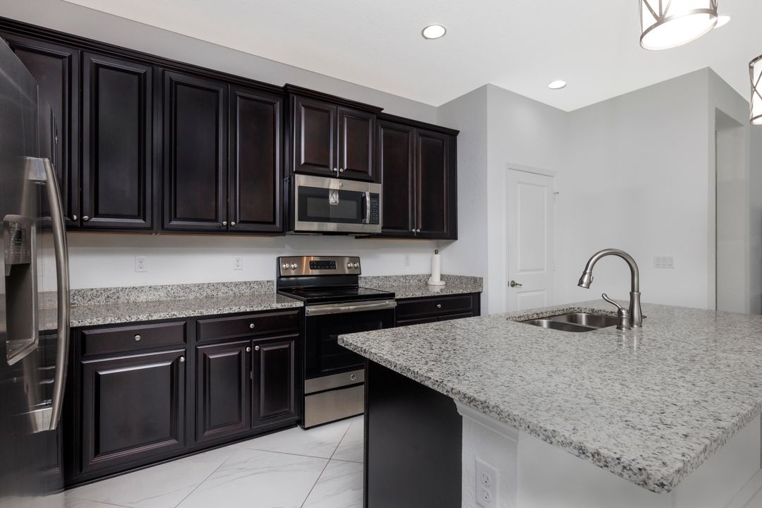 En Venta: $385,000 (2 camas, 2 baños, 1654 Pies cuadrados)