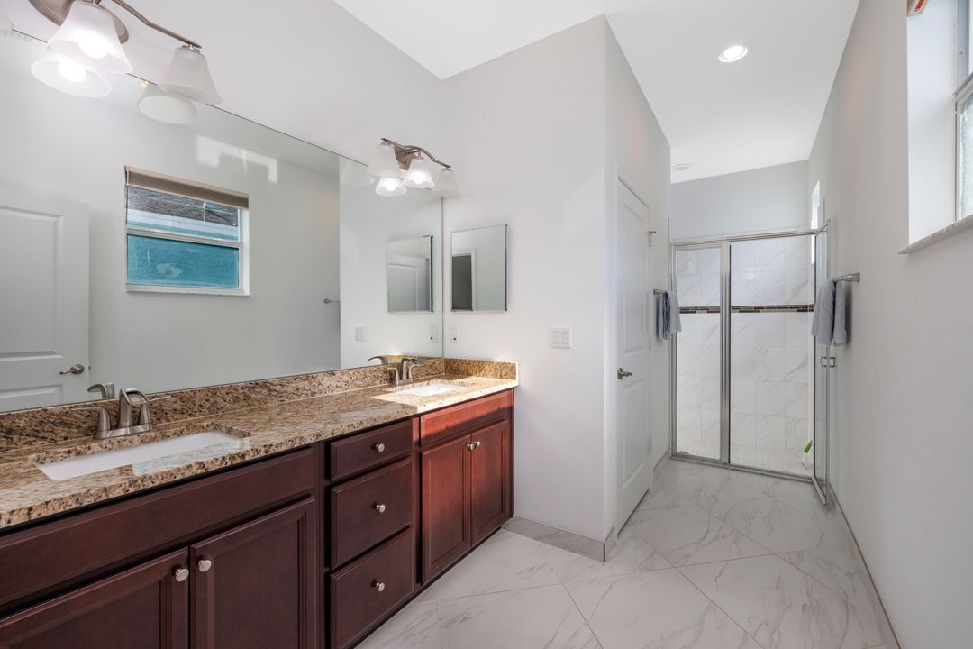 En Venta: $385,000 (2 camas, 2 baños, 1654 Pies cuadrados)