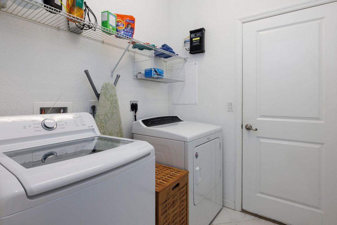 En Venta: $385,000 (2 camas, 2 baños, 1654 Pies cuadrados)