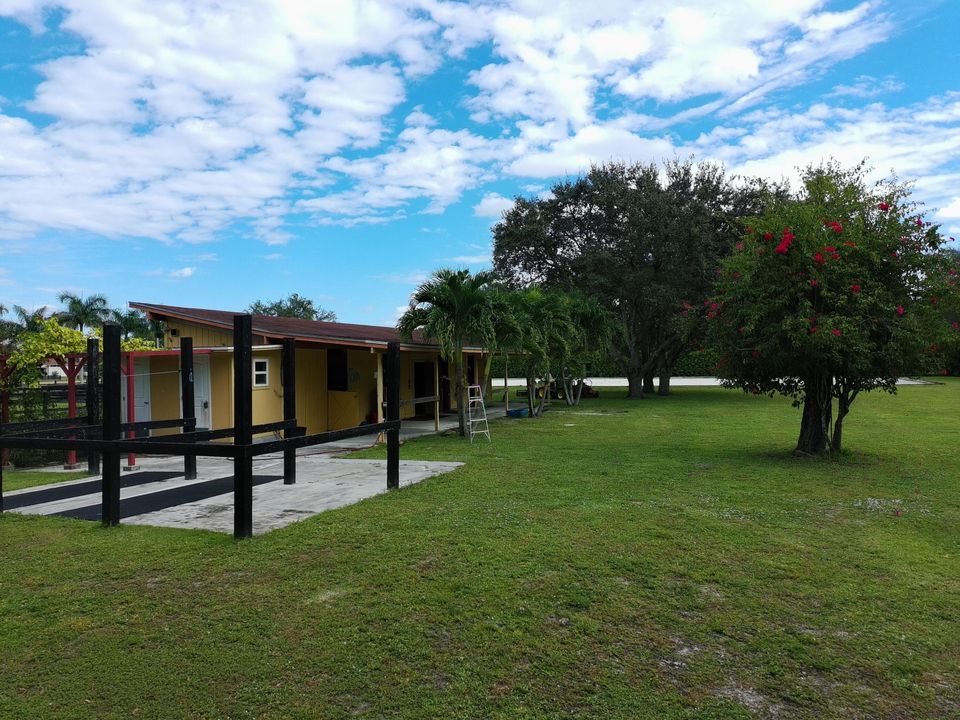 В аренду: $6,250 (4 спален, 2 ванн, 1761 Квадратных фут)