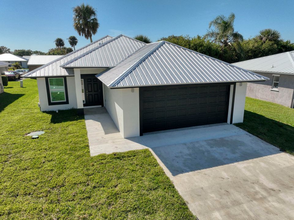 For Sale: $339,000 (3 beds, 2 baths, 1650 Square Feet)