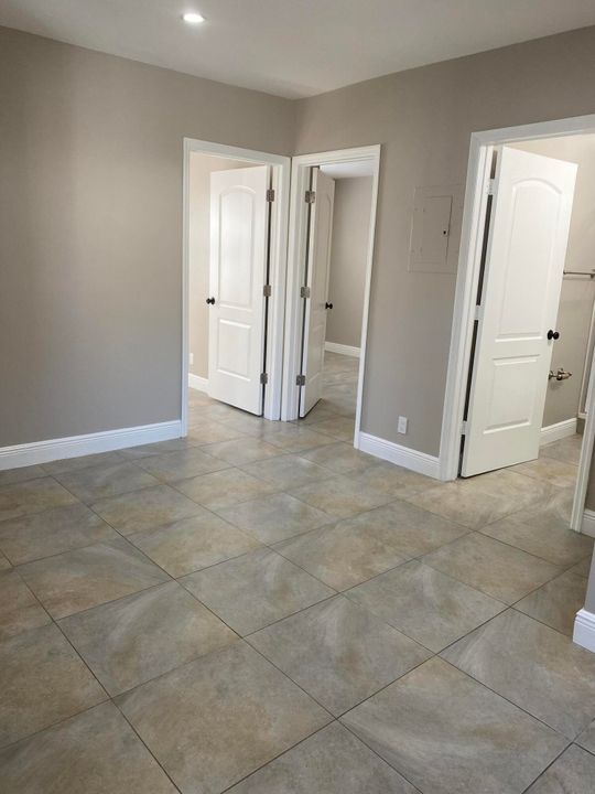 出租: $1,500 (1 贝兹, 1 浴室, 700 平方英尺)