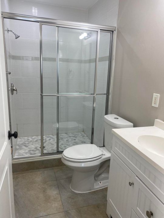 出租: $1,500 (1 贝兹, 1 浴室, 700 平方英尺)