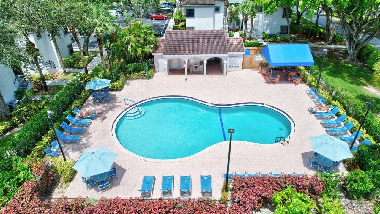 For Rent: $2,400 (3 beds, 2 baths, 1134 Square Feet)