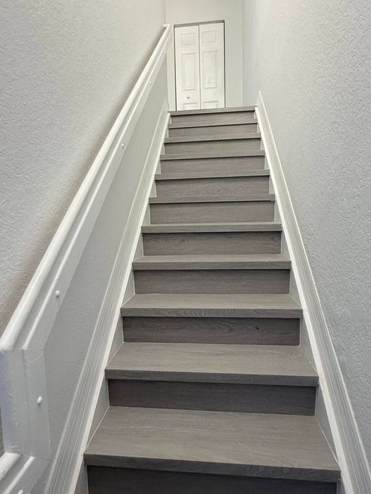 合同活跃: $2,350 (3 贝兹, 2 浴室, 1338 平方英尺)