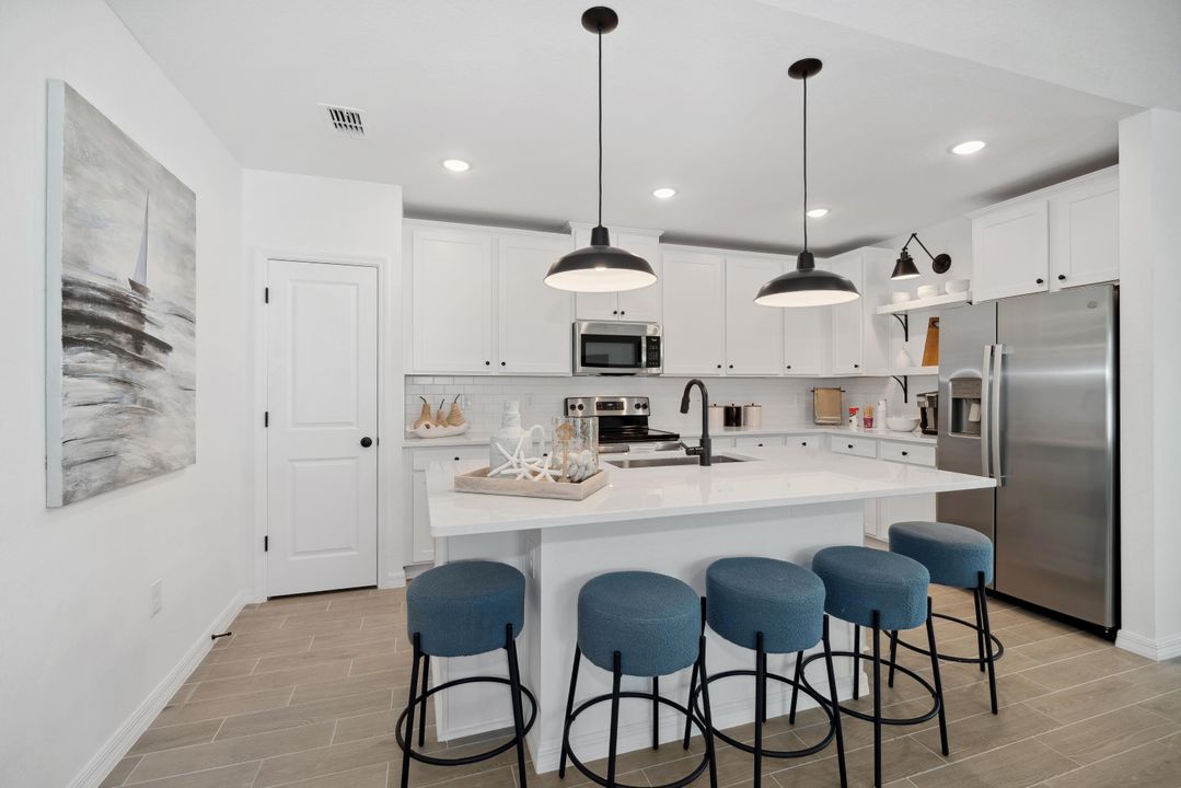 For Sale: $409,995 (4 beds, 3 baths, 2094 Square Feet)