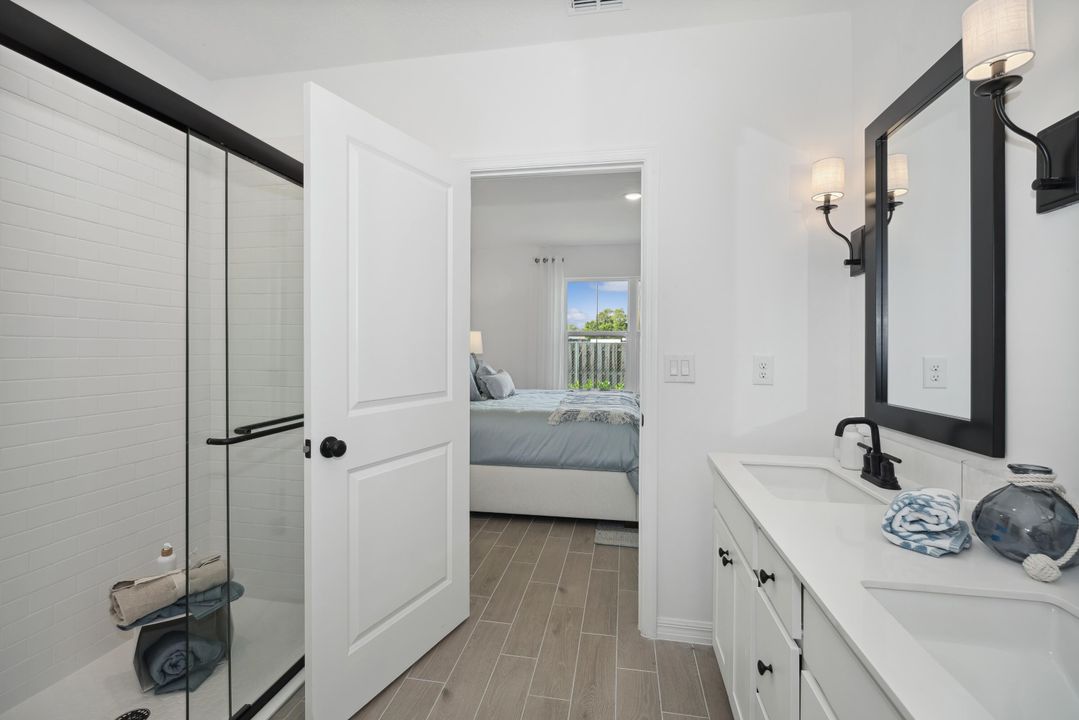 For Sale: $409,995 (4 beds, 3 baths, 2094 Square Feet)