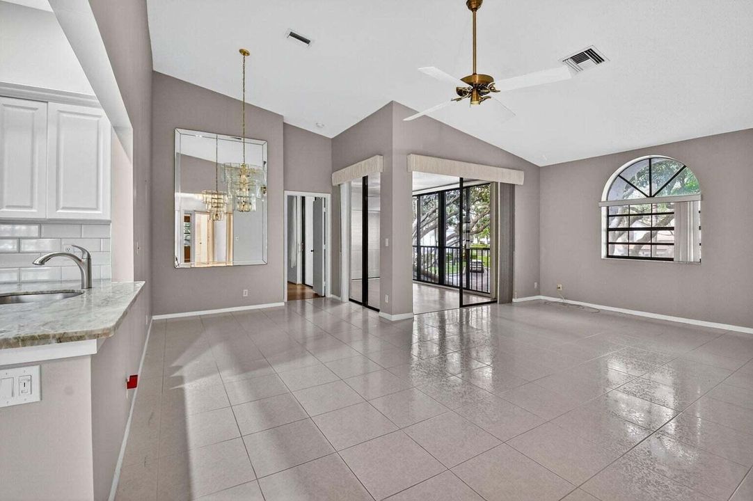 For Rent: $2,400 (3 beds, 2 baths, 1134 Square Feet)