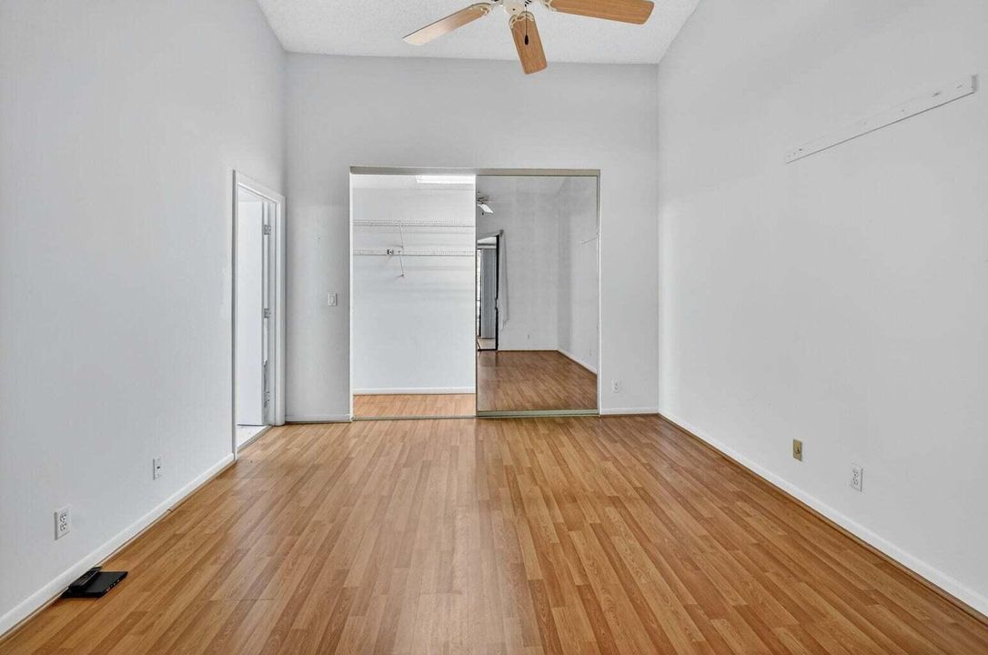 For Rent: $2,400 (3 beds, 2 baths, 1134 Square Feet)