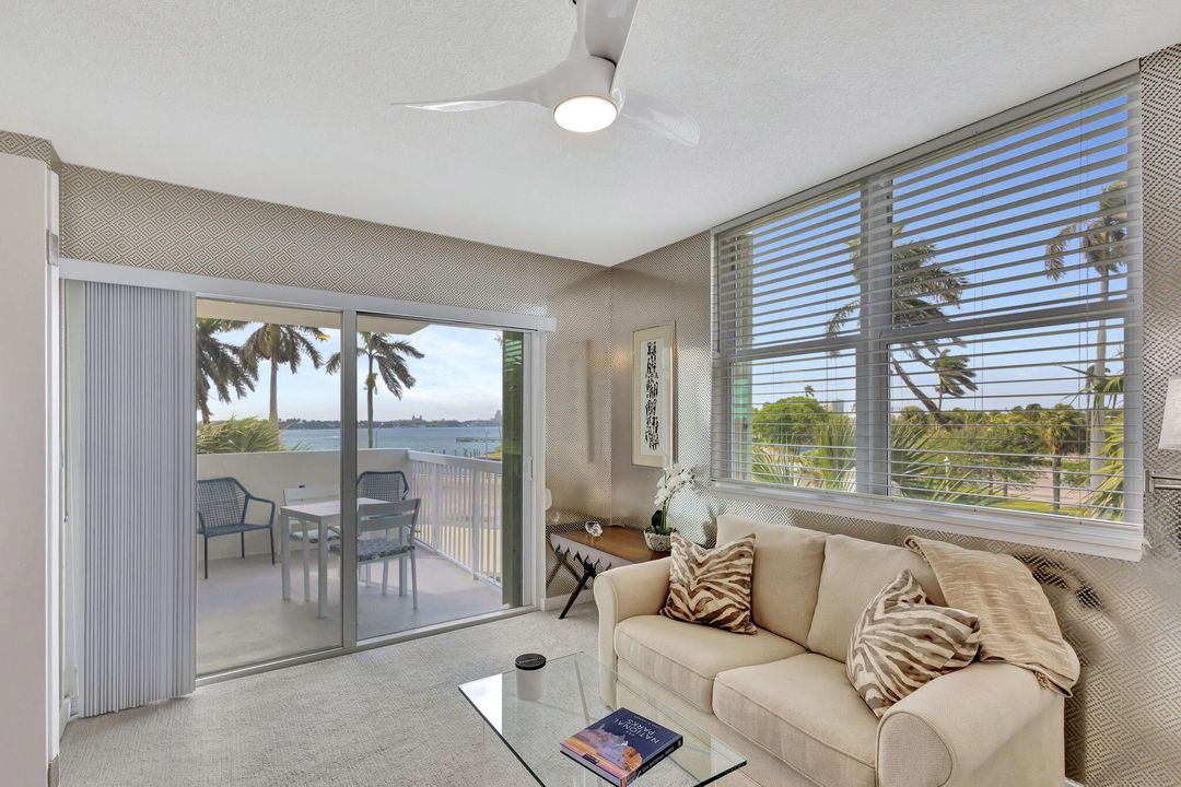 En Venta: $695,000 (3 camas, 2 baños, 1480 Pies cuadrados)