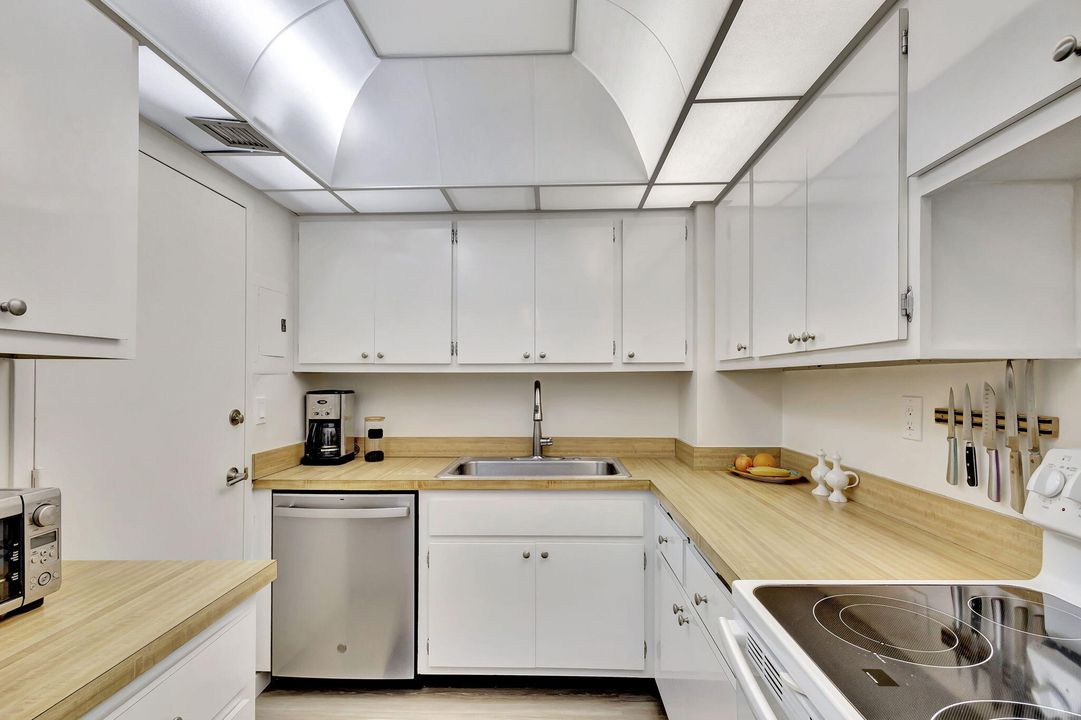 En Venta: $695,000 (3 camas, 2 baños, 1480 Pies cuadrados)