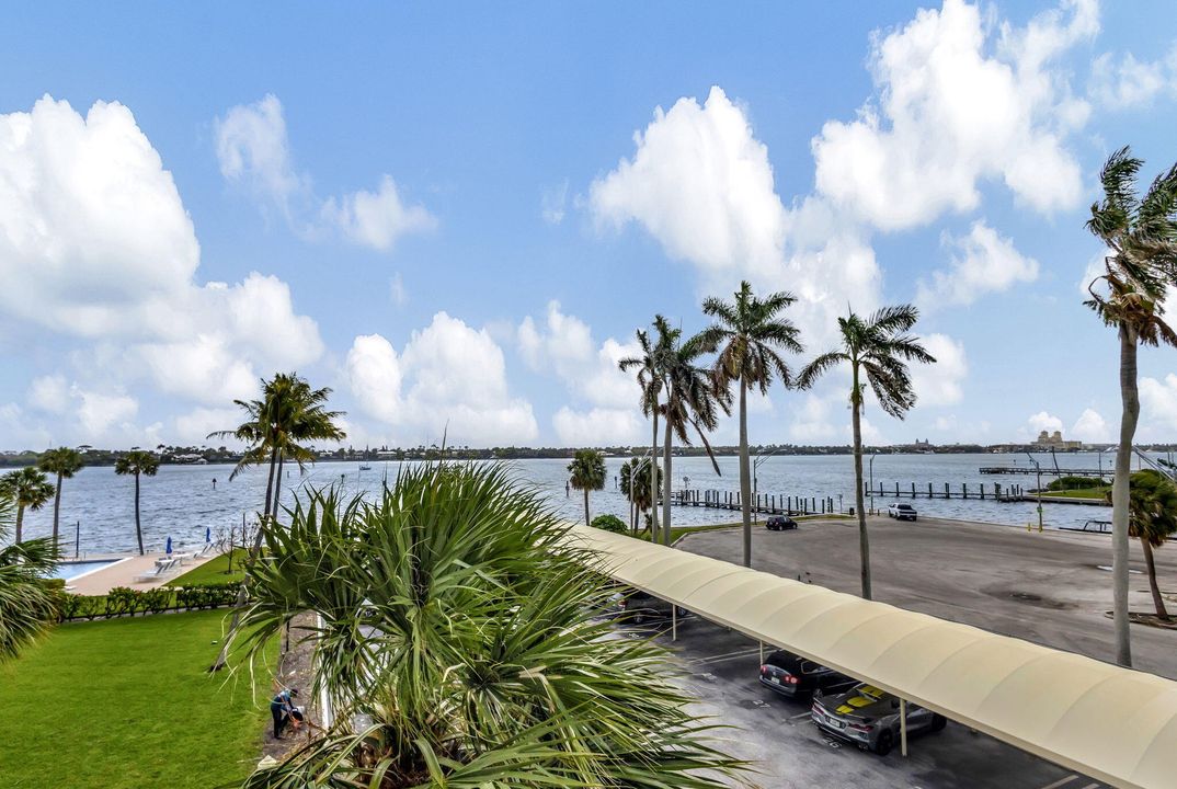 En Venta: $695,000 (3 camas, 2 baños, 1480 Pies cuadrados)