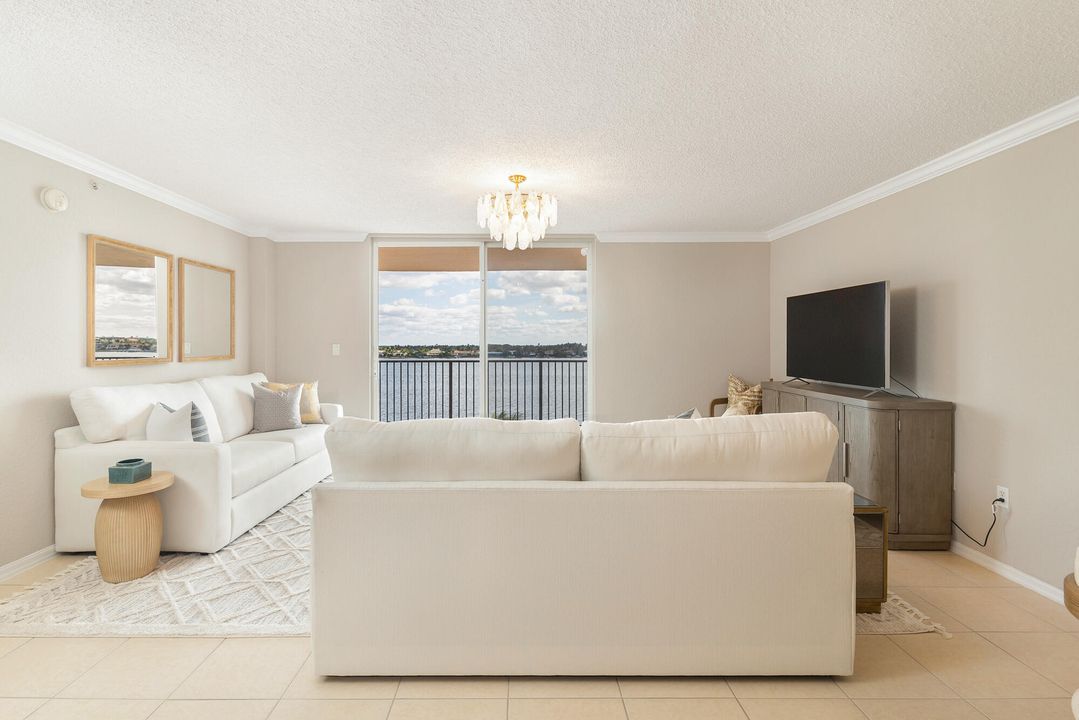 For Rent: $4,500 (2 beds, 2 baths, 1334 Square Feet)