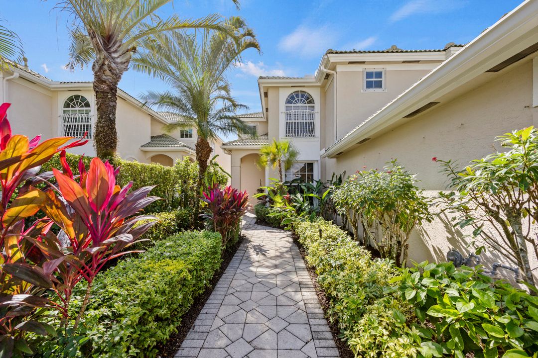 En Venta: $1,249,900 (4 camas, 4 baños, 3422 Pies cuadrados)