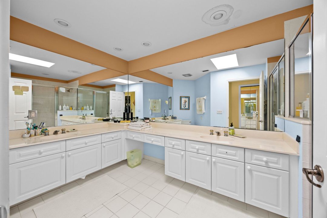 En Venta: $1,249,900 (4 camas, 4 baños, 3422 Pies cuadrados)