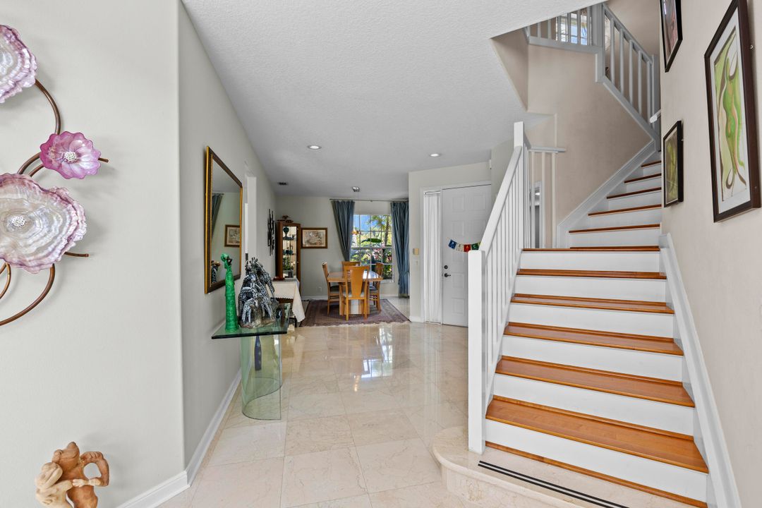 En Venta: $1,249,900 (4 camas, 4 baños, 3422 Pies cuadrados)