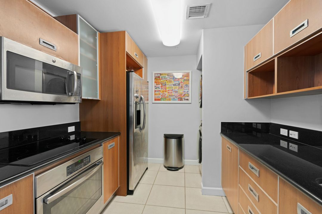 Active With Contract: $4,200 (2 beds, 2 baths, 1160 Square Feet)