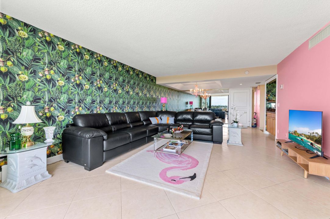 待售: $239,950 (1 贝兹, 1 浴室, 1016 平方英尺)