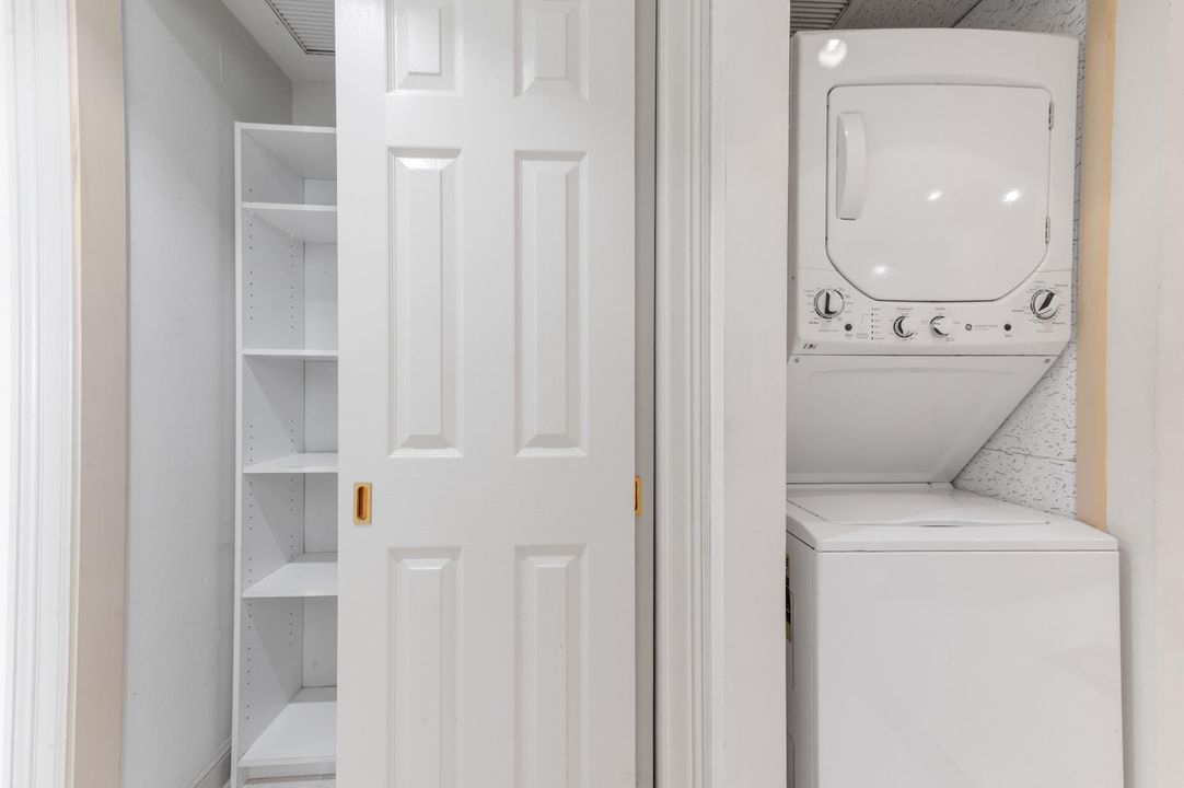 待售: $239,950 (1 贝兹, 1 浴室, 1016 平方英尺)