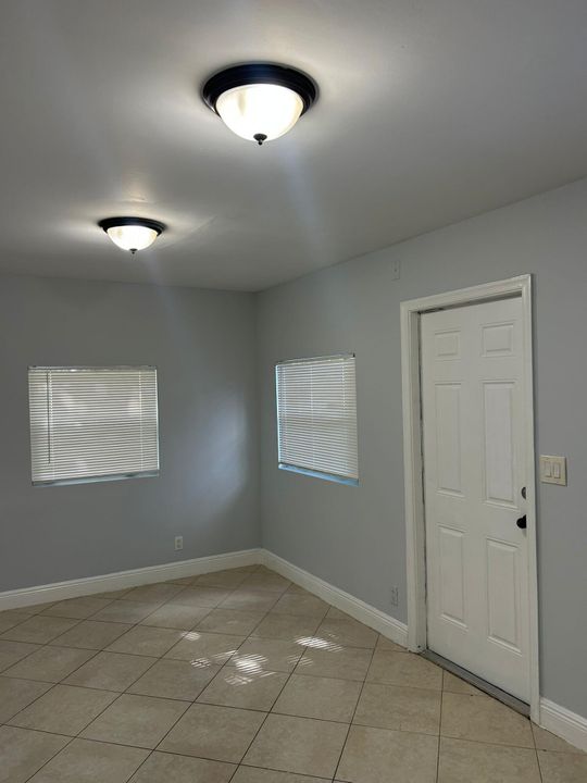 En Renta: $1,475 (6 camas, 5 baños, 500 Pies cuadrados)