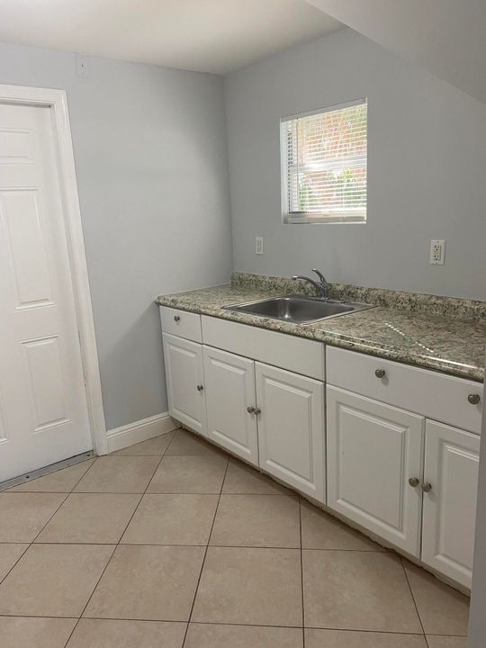 En Renta: $1,475 (6 camas, 5 baños, 500 Pies cuadrados)