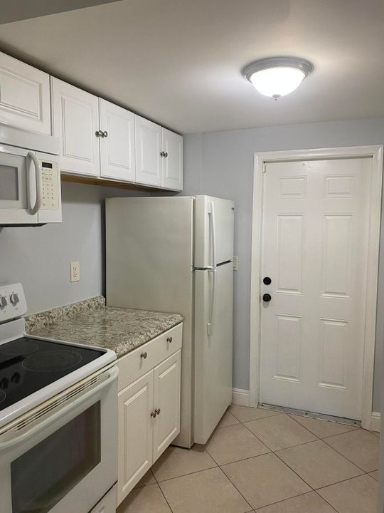 En Renta: $1,475 (6 camas, 5 baños, 500 Pies cuadrados)