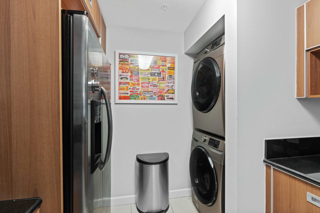 Active With Contract: $4,200 (2 beds, 2 baths, 1160 Square Feet)