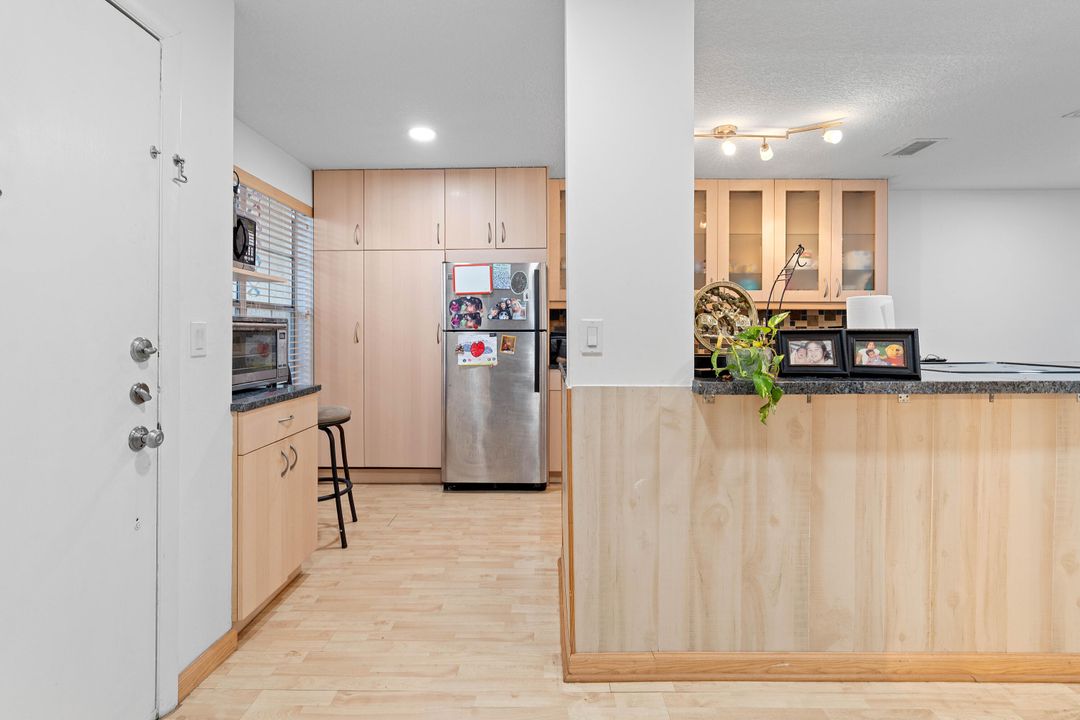 En Venta: $195,000 (2 camas, 2 baños, 989 Pies cuadrados)