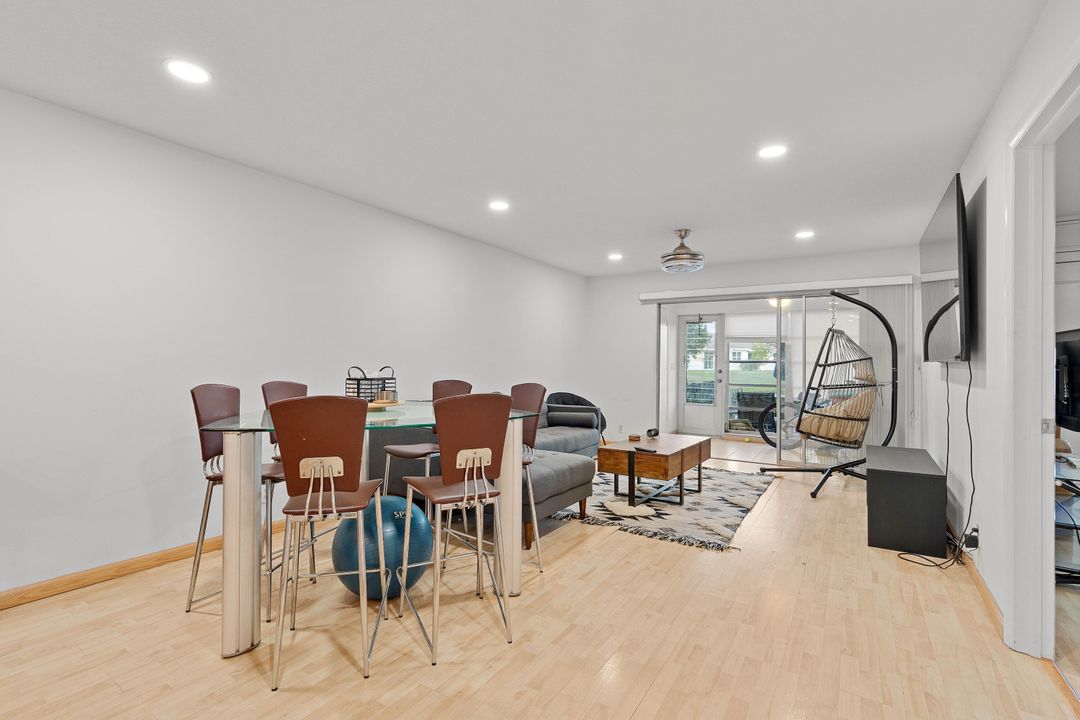 En Venta: $195,000 (2 camas, 2 baños, 989 Pies cuadrados)