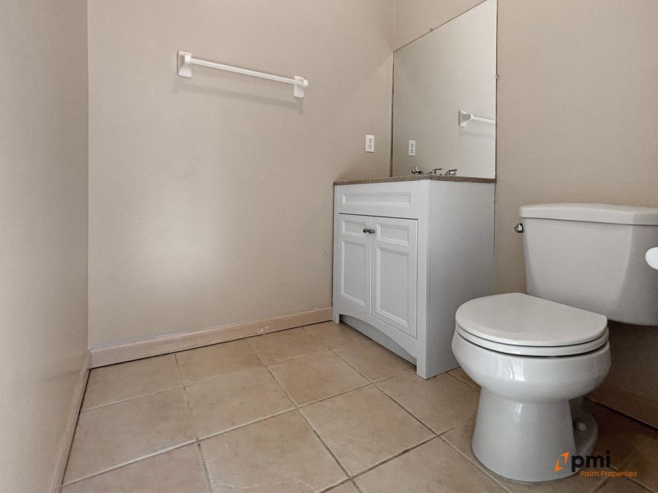 For Rent: $2,800 (3 beds, 2 baths, 2013 Square Feet)