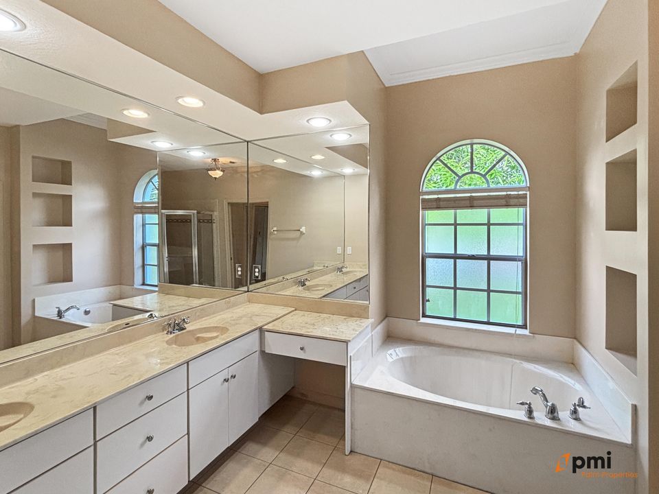 For Rent: $2,800 (3 beds, 2 baths, 2013 Square Feet)