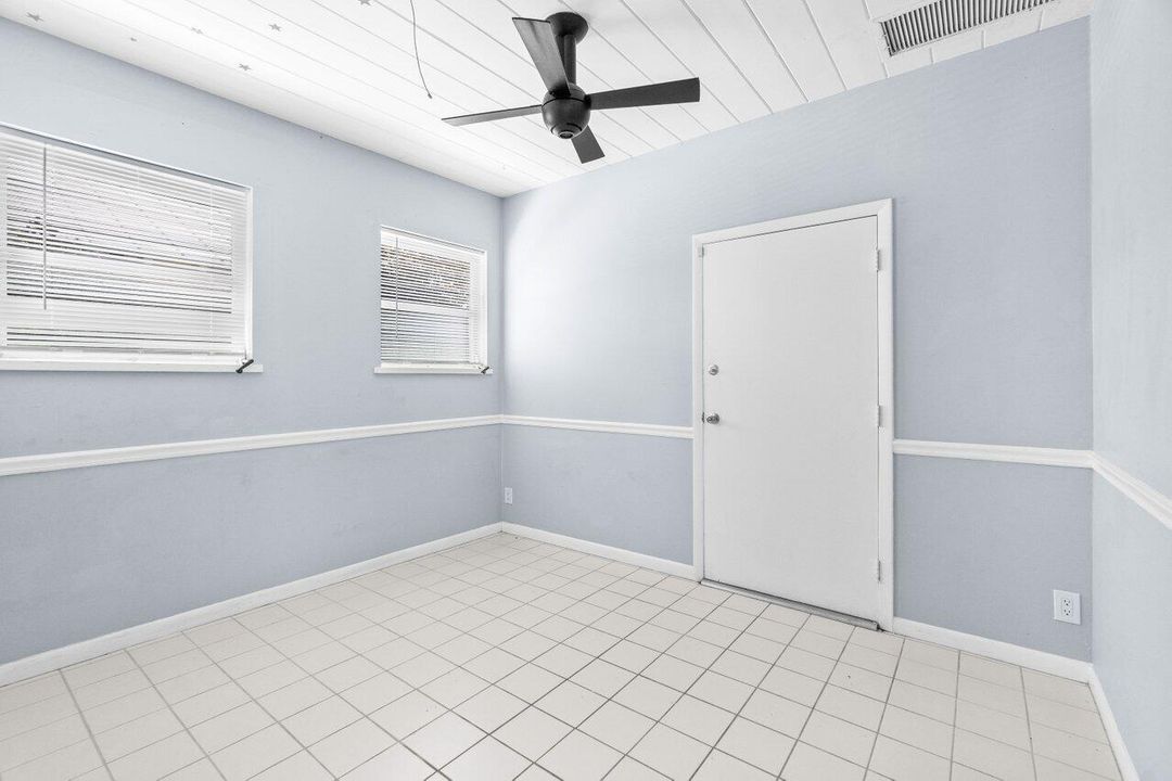 For Sale: $1,900,000 (3 beds, 2 baths, 1480 Square Feet)