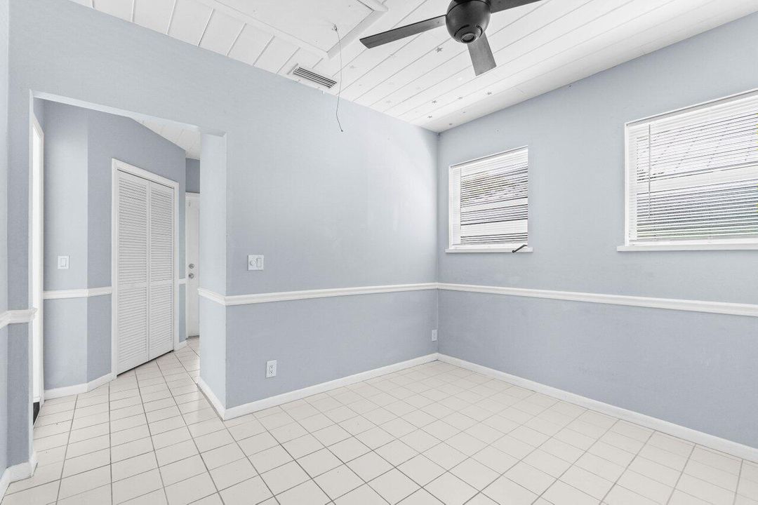 For Sale: $1,900,000 (3 beds, 2 baths, 1480 Square Feet)