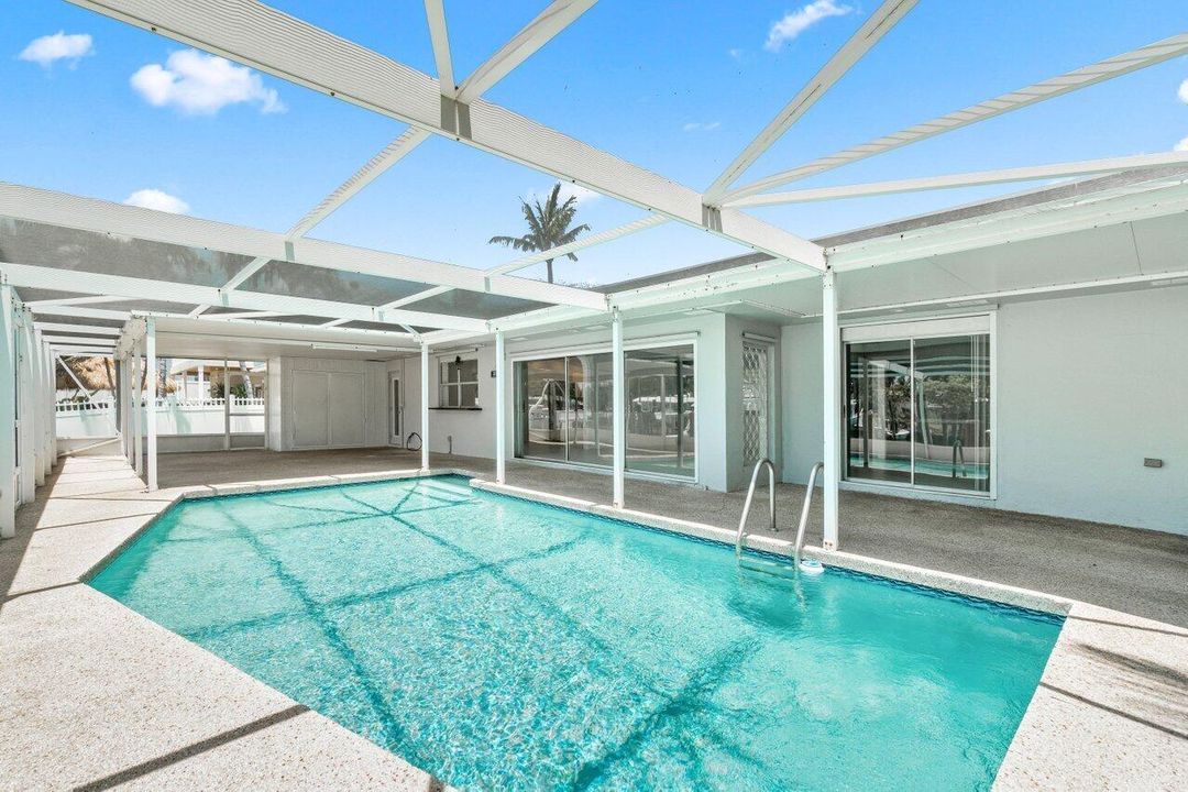 For Sale: $1,900,000 (3 beds, 2 baths, 1480 Square Feet)