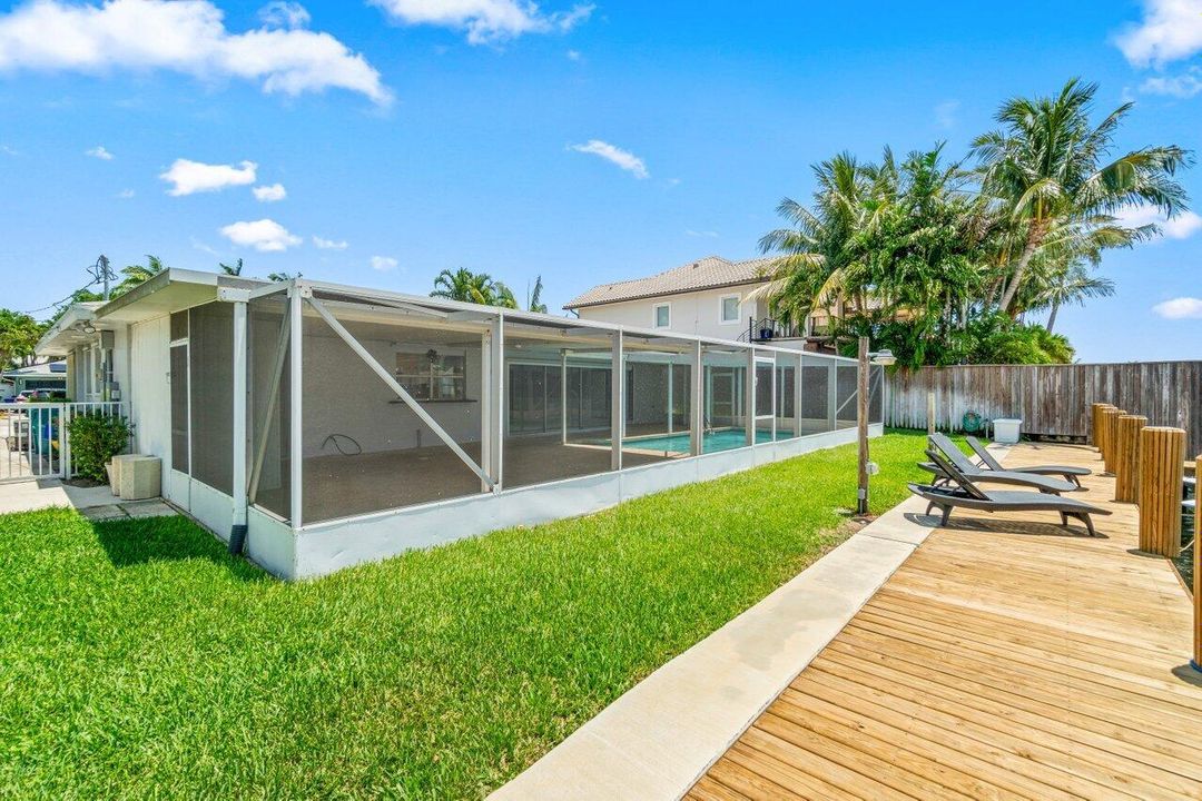 For Sale: $1,900,000 (3 beds, 2 baths, 1480 Square Feet)