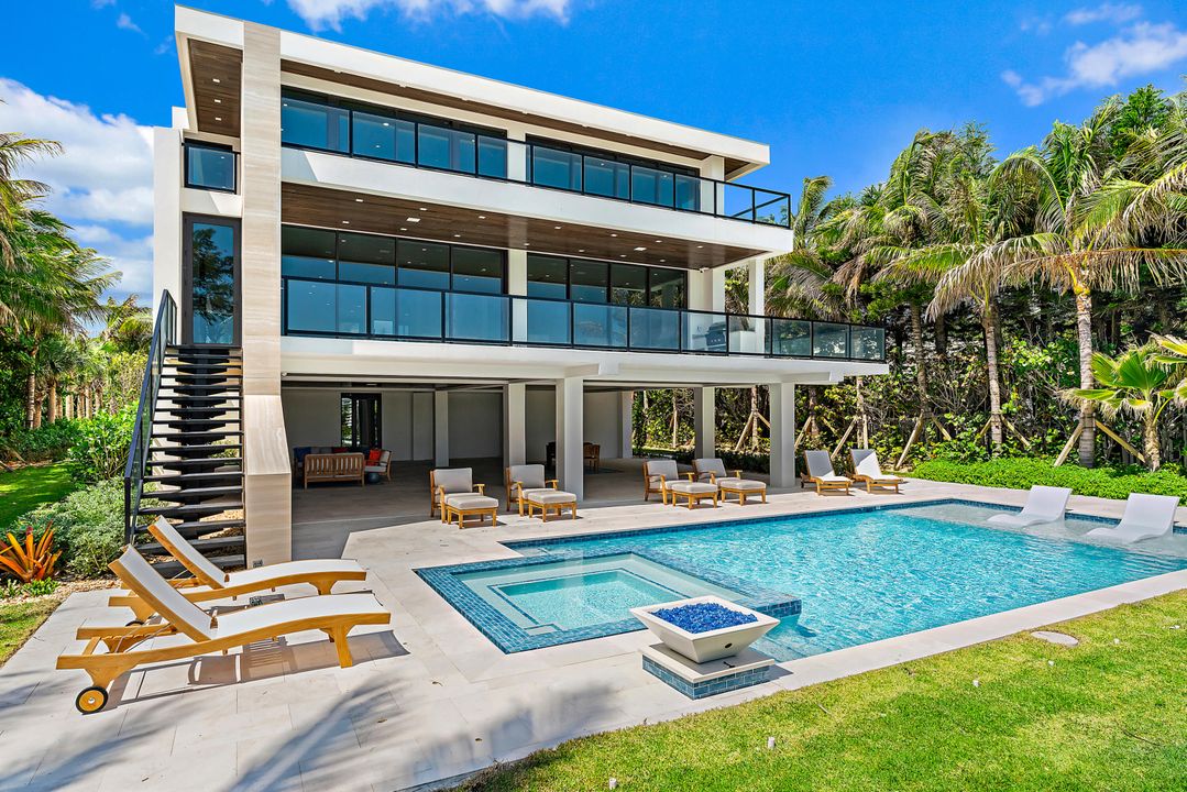 На продажу: $14,500,000 (4 спален, 5 ванн, 5965 Квадратных фут)