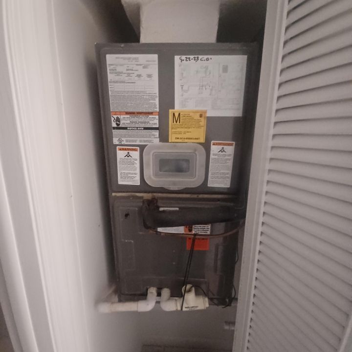 На продажу: $115,000 (2 спален, 2 ванн, 1044 Квадратных фут)